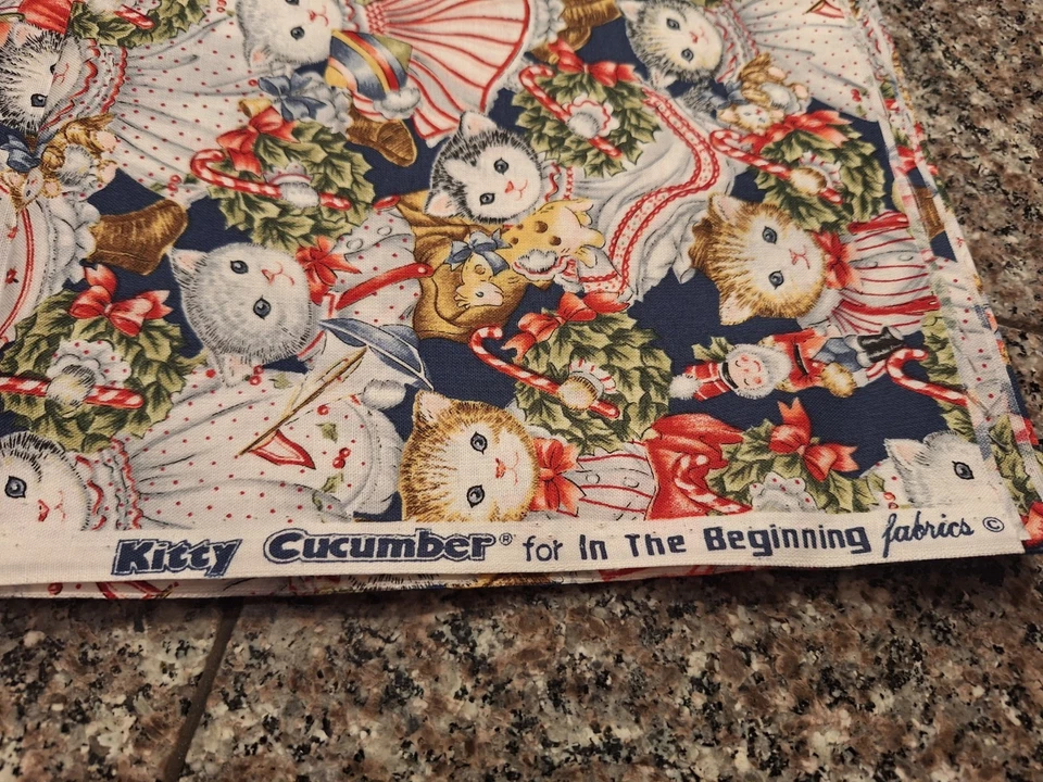 4 YDS RARO Gatito Pepino Navidad Algodón por In The Beginning Telas  Foto 4 de 4