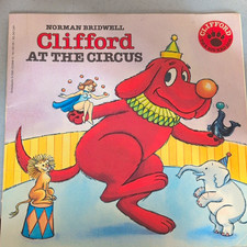 Clifford the Big Red Dog: Clifford at the Cir...