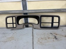 03-06 Gmc Chevy Yukon Tahoe Suburban Sierra Silverado 15 25 Dash Bezel Oem Tan 03-06 Gmc Chevy Yukon Tahoe Suburban Sierra Silverado 15 25 Dash Bezel Oem Tan