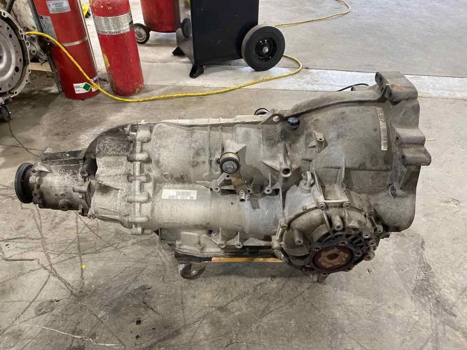 2006-2007 Audi S4 6 Speed Automatic HKF Transmission Assembly (TL) Foto 3 de 4