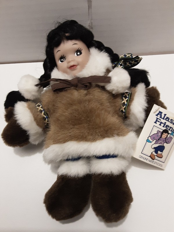 Alaskan Friends Doll Genuine Native Style Doll Girl Eskimo 10" Hand Crafted NEW