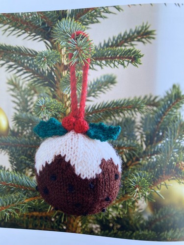 King Cole Christmas Knits Book 4 Zoe Halstead Santa, Elf, Snowman, Reindeer - Picture 9 of 9