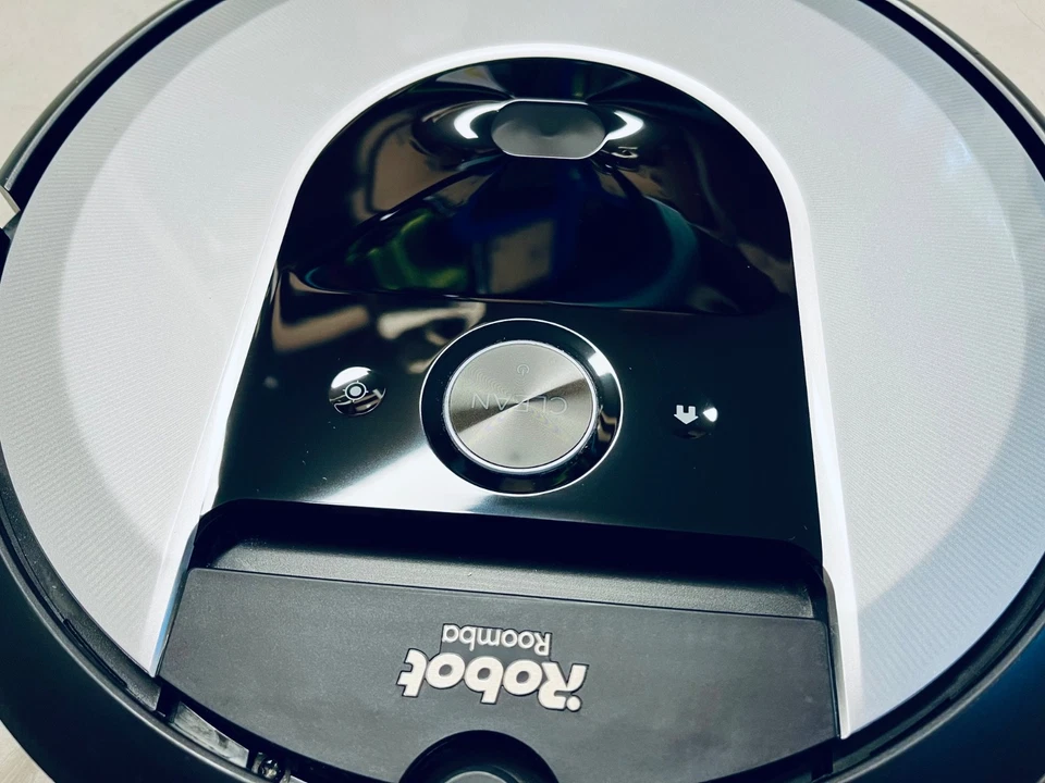 iRobot Roomba i7+, Foto 1 von 5