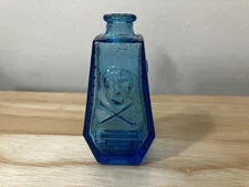 Vintage Wheaton Blue Poison Bottle Coffin R.I.P. Skull Crossbones Apothecary EUC