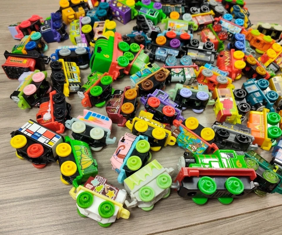 Thomas & Friends Minis Trenes Lote Batman Bob Esponja Raro y Muchos Más Foto 4 de 4