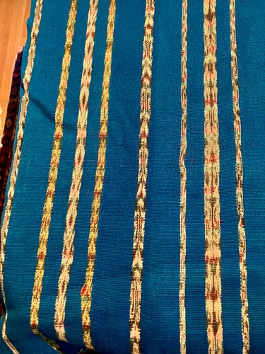 VINTAGE GUATEMALAN IKAT (corte/jaspe). Handwoven on treadle loom. TEAL WOOL