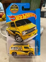 2015 Hot Wheels #20 Hw City-Hw Performance Custom '77 Dodge Van Gelb Mit MC5 Sp