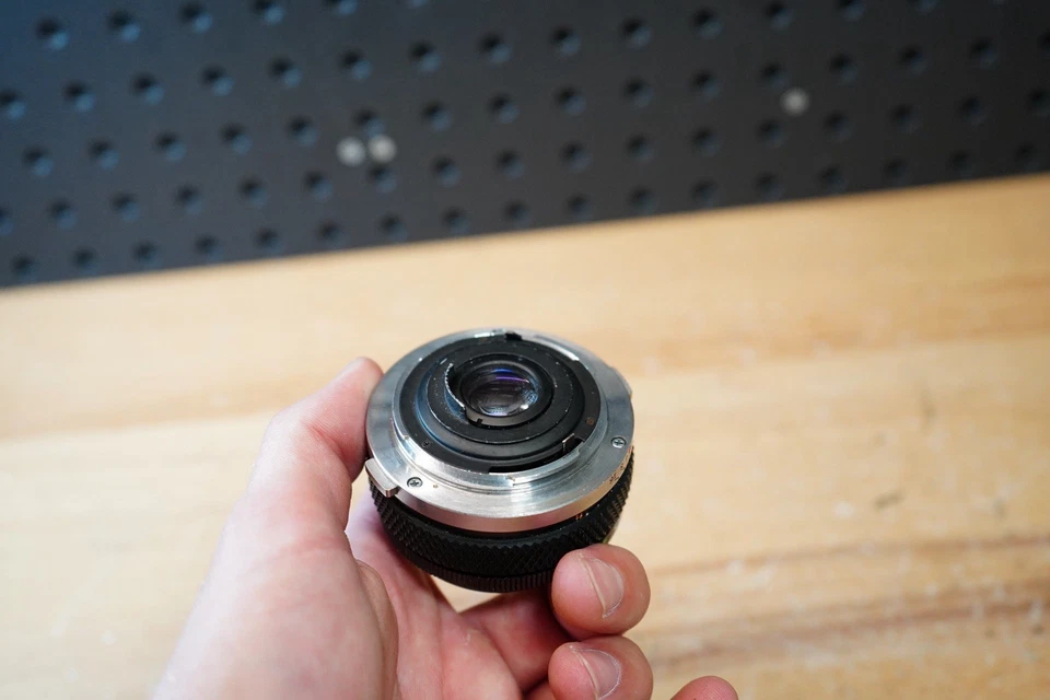 (M) Lente para cámara Olympus OM-System H.Zuiko Auto-W 1:2,8 f=24 mm Foto 4 de 4