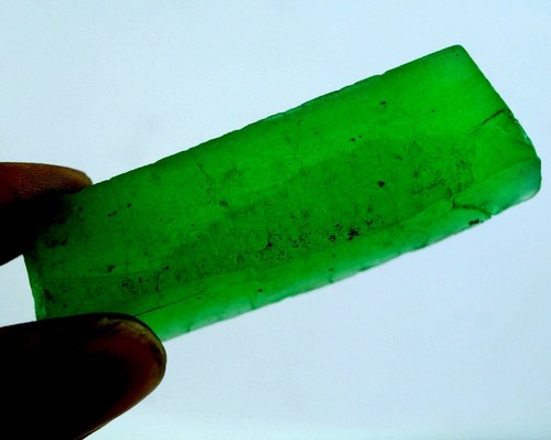 Pietra preziosa grezza smeraldo etiope verde naturale non tagliata certificata 284 ct - Foto 2 di 3
