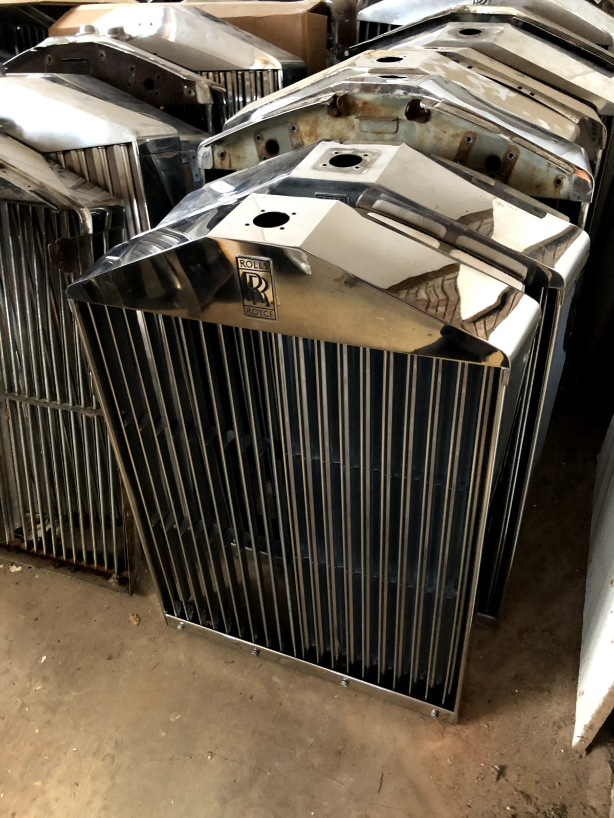 ROLLS ROYCE PHANTOM V, CLOUD BENTLEY TRAY. WORLDS LARGEST CLOUD S TYPE INVENTORY