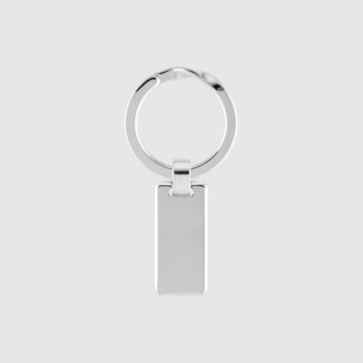 Gucci Signature GG engraved keyring in 941 sterling silver