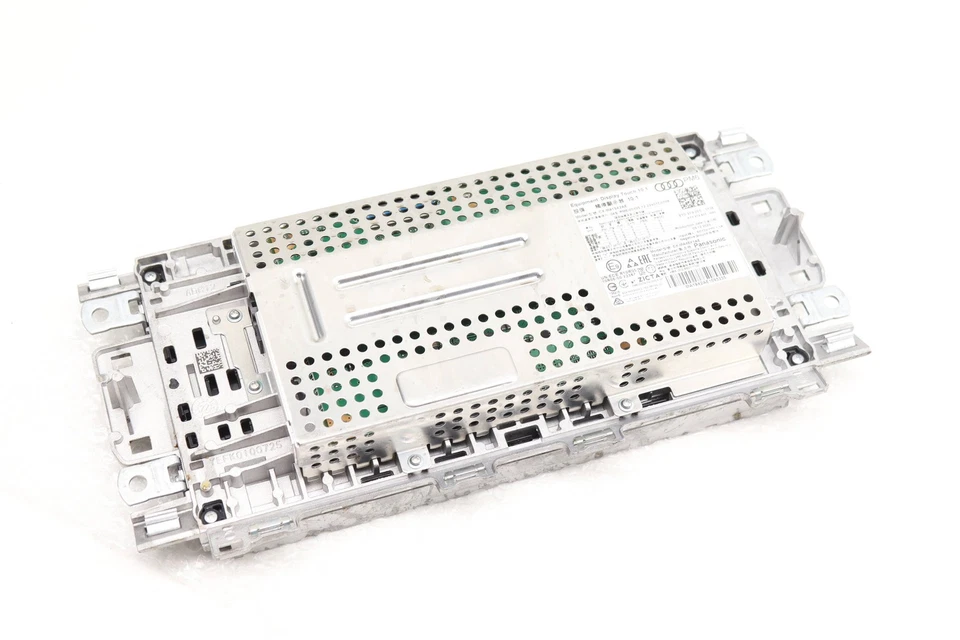 AUDI A3 QUATTRO 2022-2024 - Radio Pantalla Táctil 10.1" / Unidad Pantalla LCD MMI Foto 4 de 4