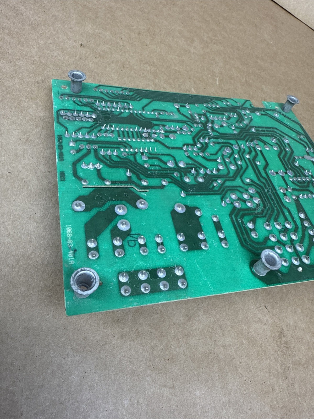 OEM GOODMAN B18099-18 IGNITION CONTROL BOARD HVAC USA SELLER 1068-400 #23GS3