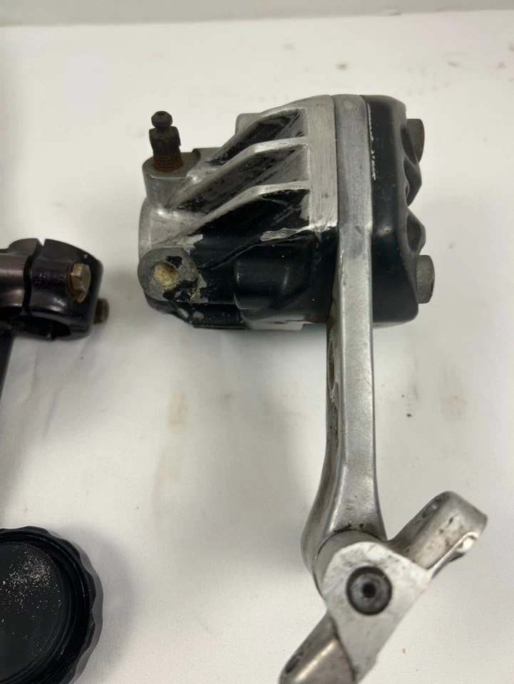Honda CB750F 1979 CB750K piezas de freno delantero palanca, pinza, cilindro maestro, línea Foto 3 de 4
