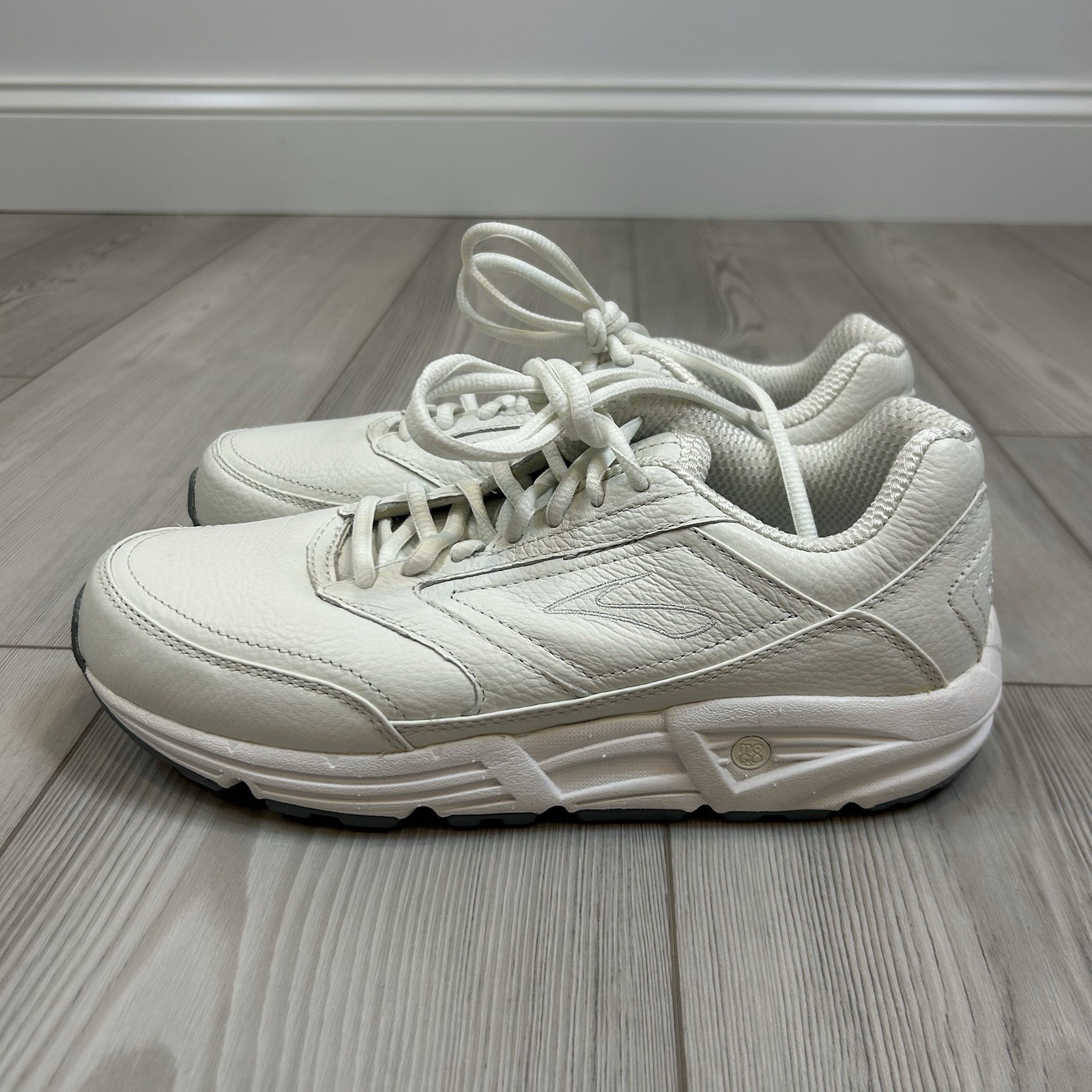 SAOLA Brooks Addiction Walker 1100391D111 scarpa da passeggio uomo 8 5 D bianca stringata