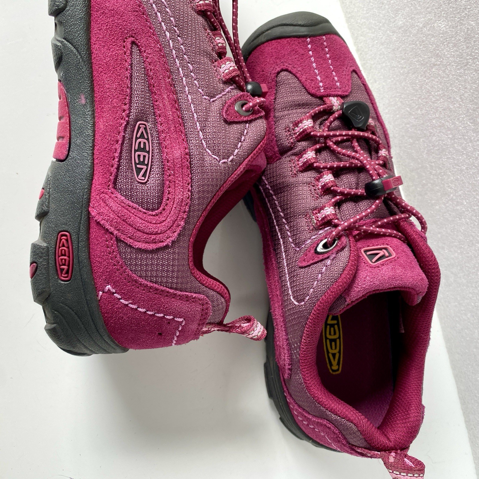 Scarpe da trekking KEEN Parker rosa rubino da donna taglia US 5 pelle scamosciata outdoor passeggio