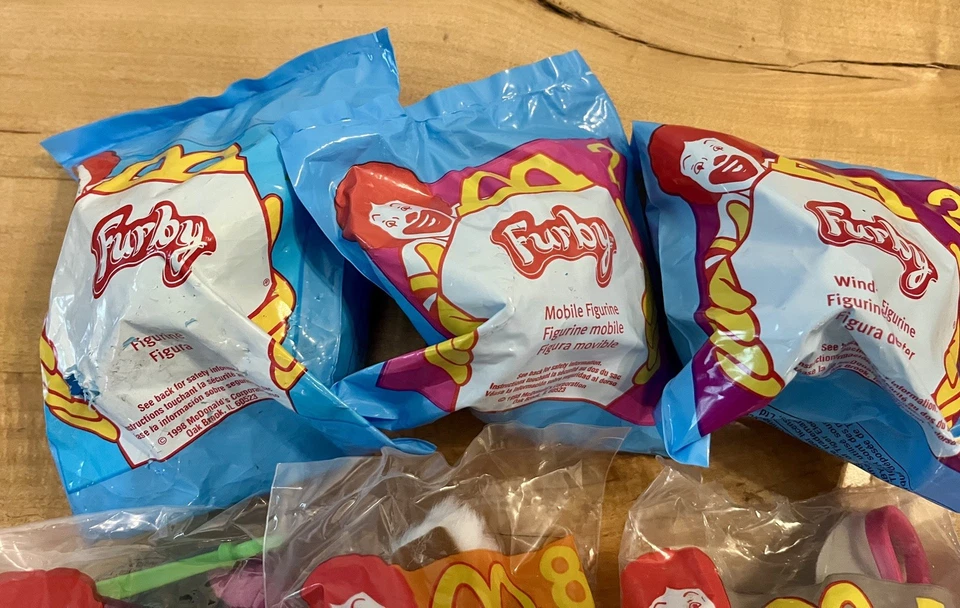 Vintage McDonald’s 2000 & 1998 Furby Happy Meal Lot Of 7. New, sealed!  - Image 4 of 4