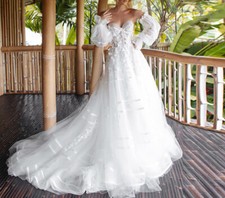 Sweetheart Wedding Dresses Lace Applique Full Sleeves Glitter Tulle Bridal Gowns