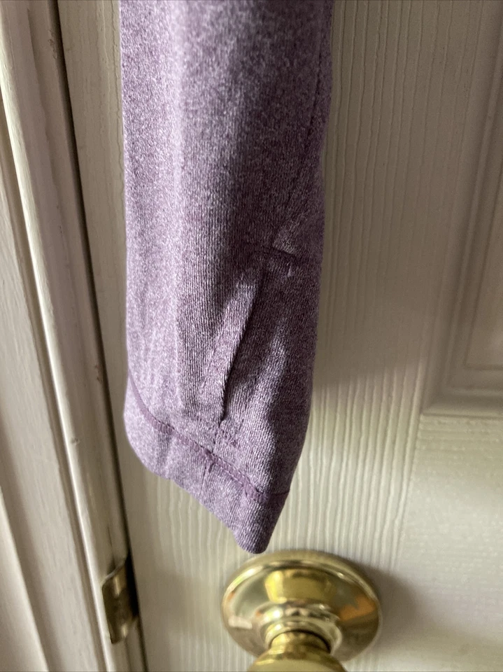 REEBOK MUJER CLARO CON ETIQUETAS PÚRPURA LS POLI SPANDEX AGUJEROS PARA EL PULGAR ROPA DEPORTIVA TOP TALLA MEDIANA Foto 4 de 4