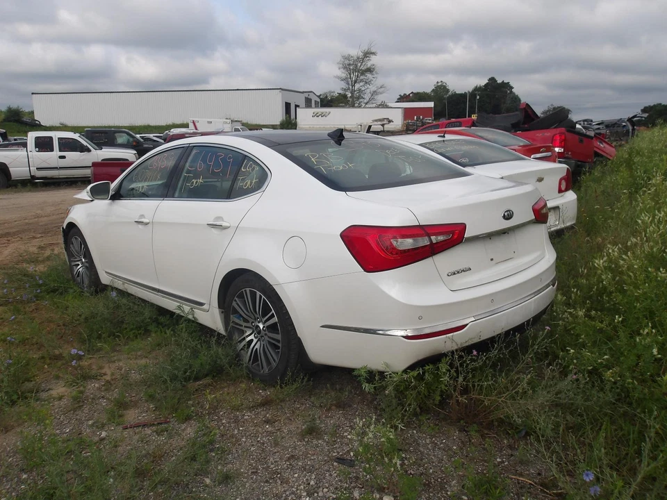 Interruptor de encendido usado se adapta a: Kia Cadenza 2014 grado A Foto 4 de 4