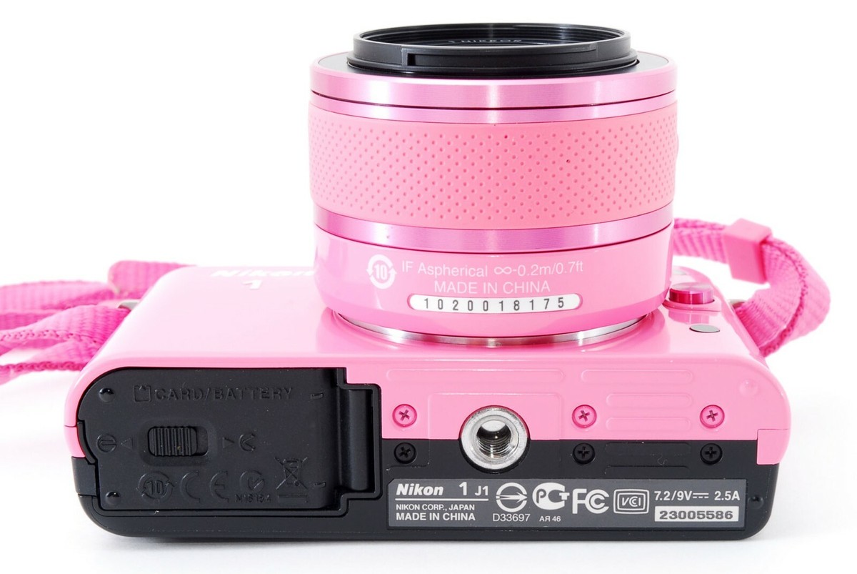 【カメラレンズ】ニコン1　Nikkor VR　10-30mm ピンク Nikon 1 J1 Pink Digital Camera 10-30mm VR Lens Kit w/Box