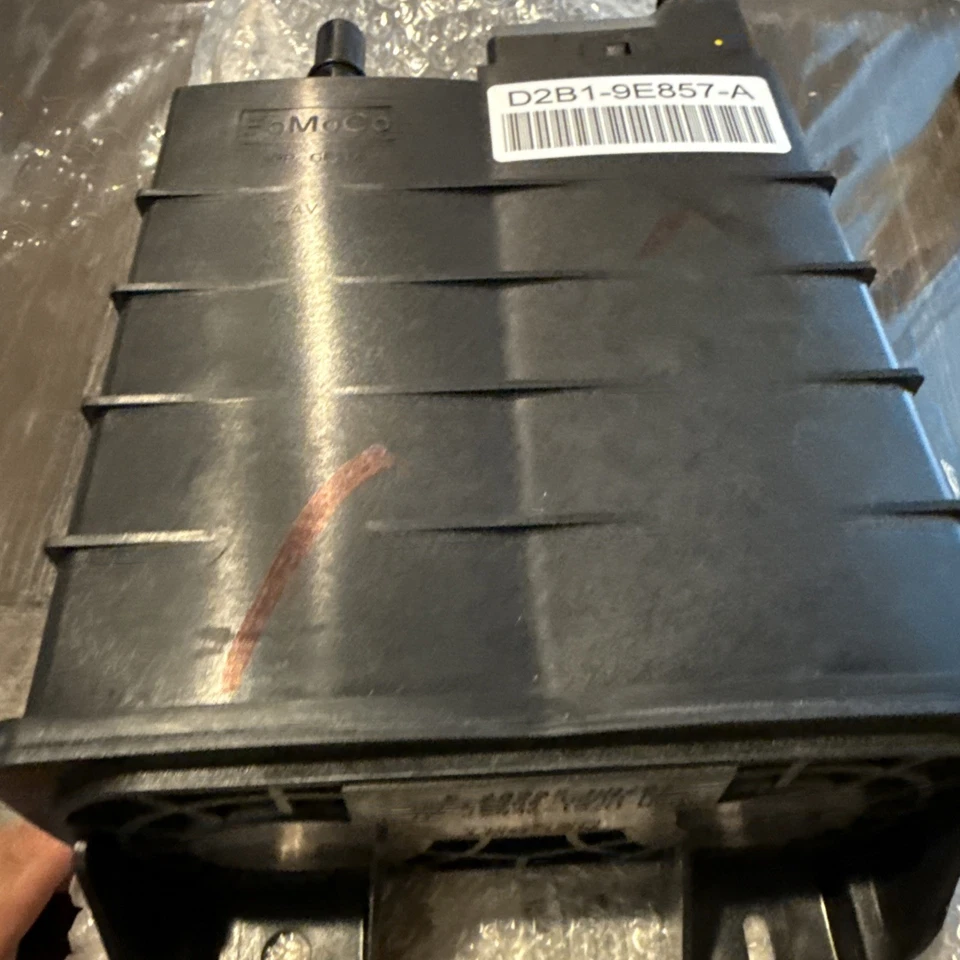 2014-2019 福特嘉年华蒸汽罐 D2BZ-9D653-A — 第 3/3 张图片