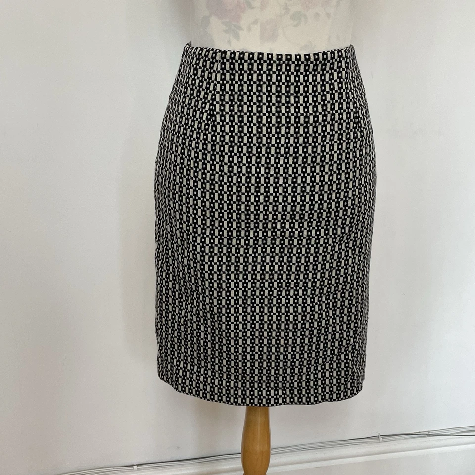 Wool Pencil Skirt Size 10 Banana Republic Knee Length 100% Wool Lined - Image 2 of 4