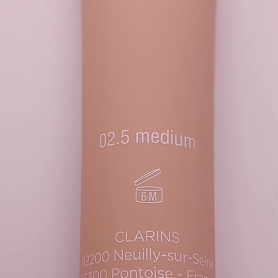 Corrector Clarins Everlasting Hidratación Larga Duración 02.5 MEDIANO Foto 3 de 4