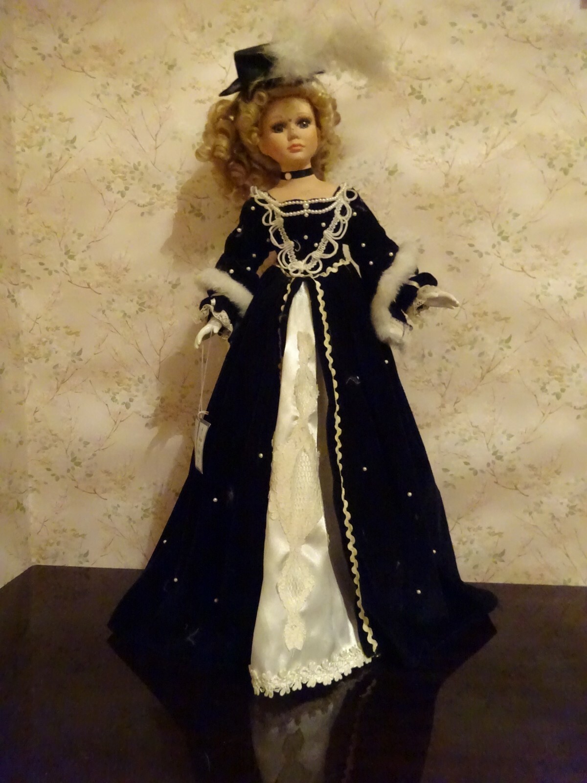 Grande poupée Diane de Poitiers CMP Paris, souvenir nostalgique de poupée de France