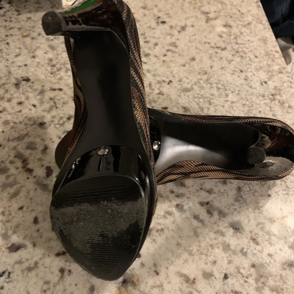 Zapatos de salón para mujer Carlos Santana Pleasure Peep-Toe marrón natural/negro serpiente talla 7,5 Foto 4 de 4