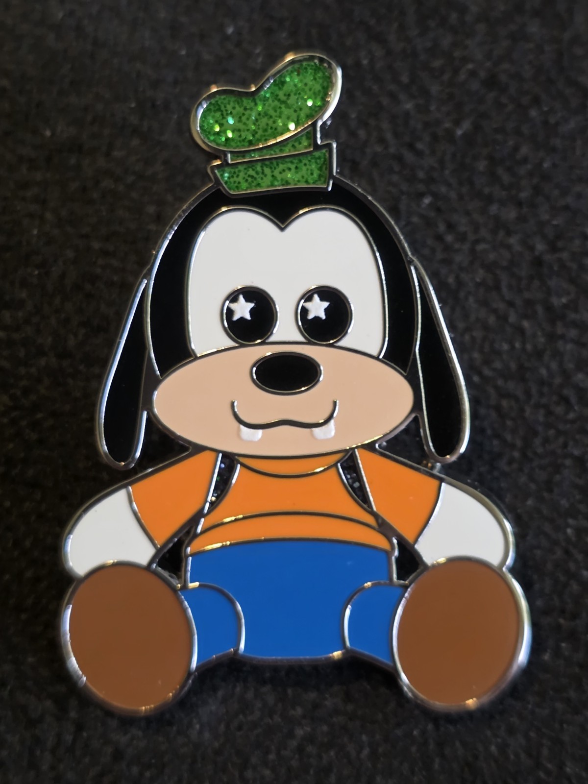 Disney 2026 Wishables Shimmer Pin Goofy (26)