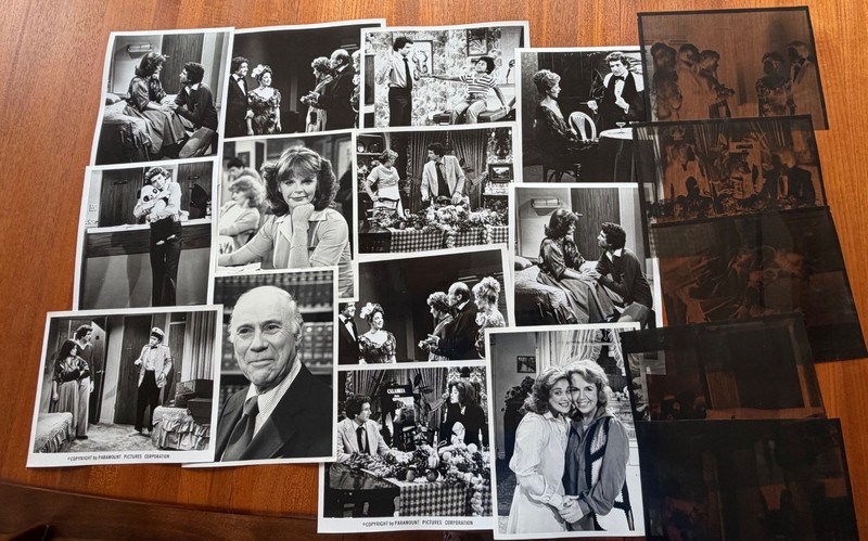 ANGIE TV SHOW PRESS KIT SLIDES/PHOTOS DONNA PESCOW ROBERT HAYS #1