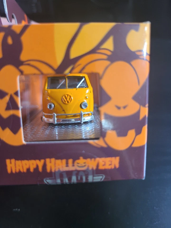 2025 M2 MACHINES HALLOWEEN 1960 VW DELIVERY VAN  - Fast Shipping  READ DESC - Image 3 of 4
