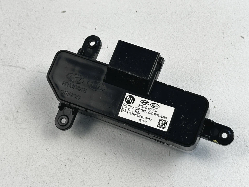 2018-2023 Kia Stinger Front Left Driver Side Seat Memory Control Switch OEM - Image 4 of 4