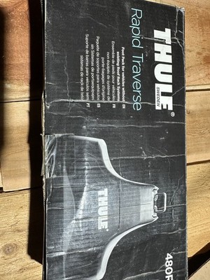 Thule Rapid Traverse 480R Foot Pack And 60  Aero blades Silver Used