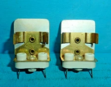 2 Augat Crystal Sockets for CR-18A/U w/ Retaining Clips NOS