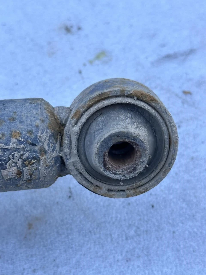 Acura RL 2000 muelle de puntal trasero Foto 3 de 4