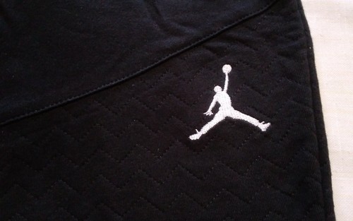 Nike Jumpman Capri Joggers Boys X-Large Quilted Sweatpants Black NWT - Picture 3 of 5