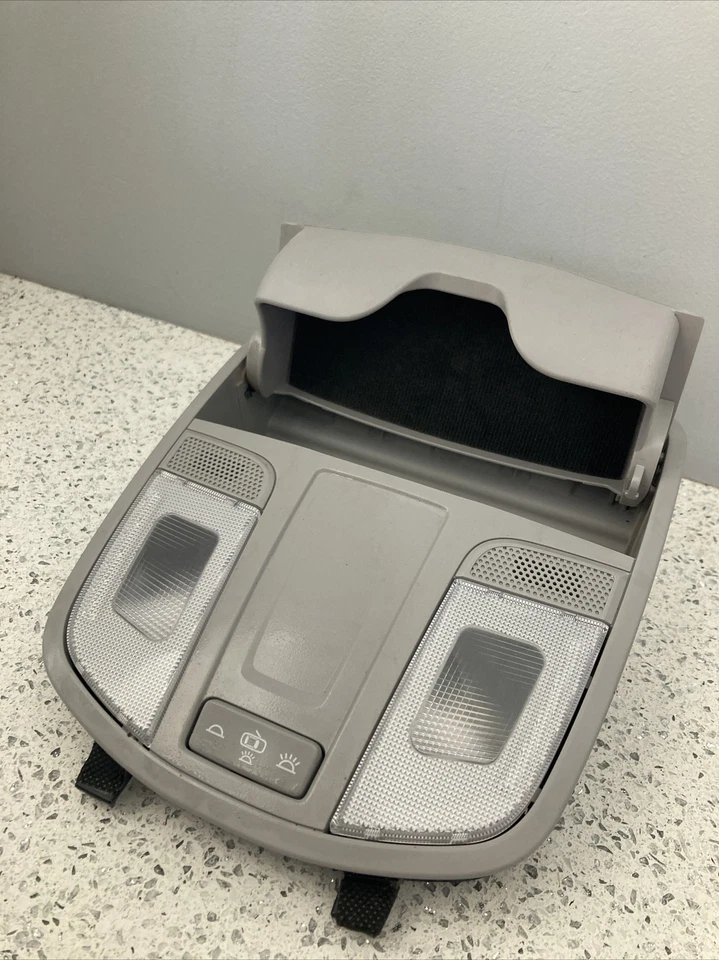 HYUNDAI TUCSON 2016-2020 TECHO SUPERIOR DELANTERO CÚPULA LUZ LÁMPARA DE LECTURA OEM Foto 3 de 4