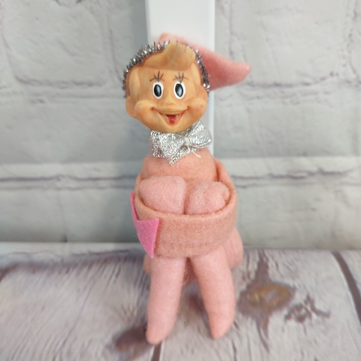 Knee Hugger Christmas Pixie Elf Pink Silver Ornament Shelf Decor 8
