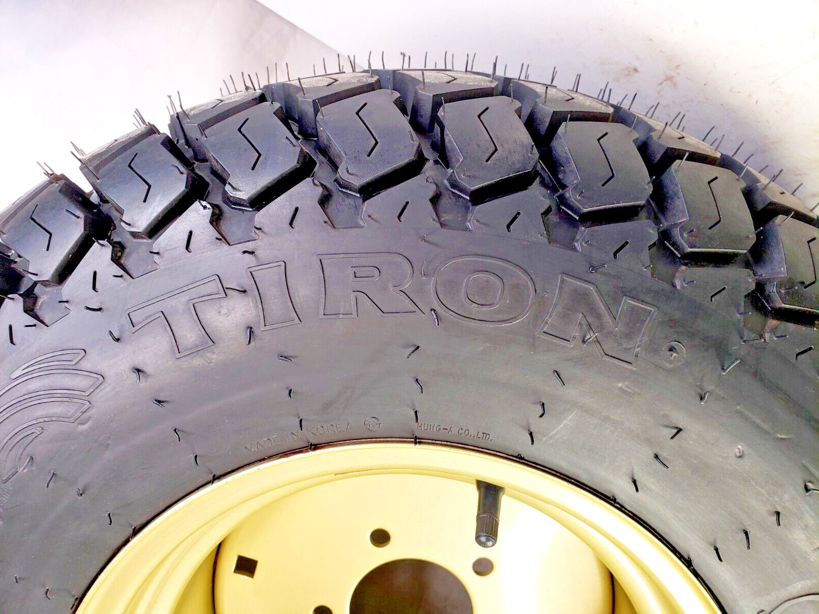 26x12.00-12 Tire Wheel Rim Mahindra Garden Compact Tractor Mower 4ply R-3 Turf