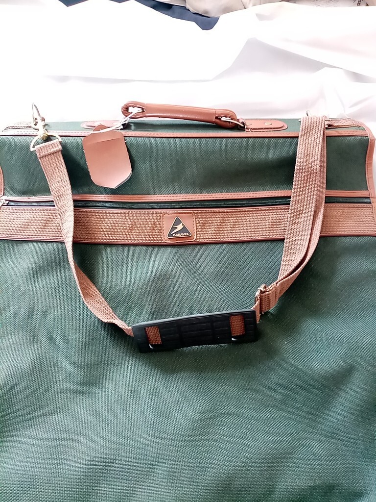 Caravel Luxury Travel Suit Clothes carrier shoulder bag Strong green