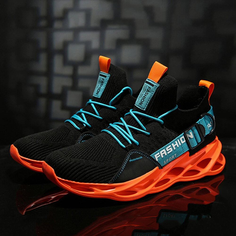 Stylish black tennis clearance shoes