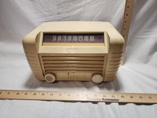 1946 RCA/VICTOR Bakelight Tan Tube AM Radio Model# 65X2 Fantastic Shape Untested