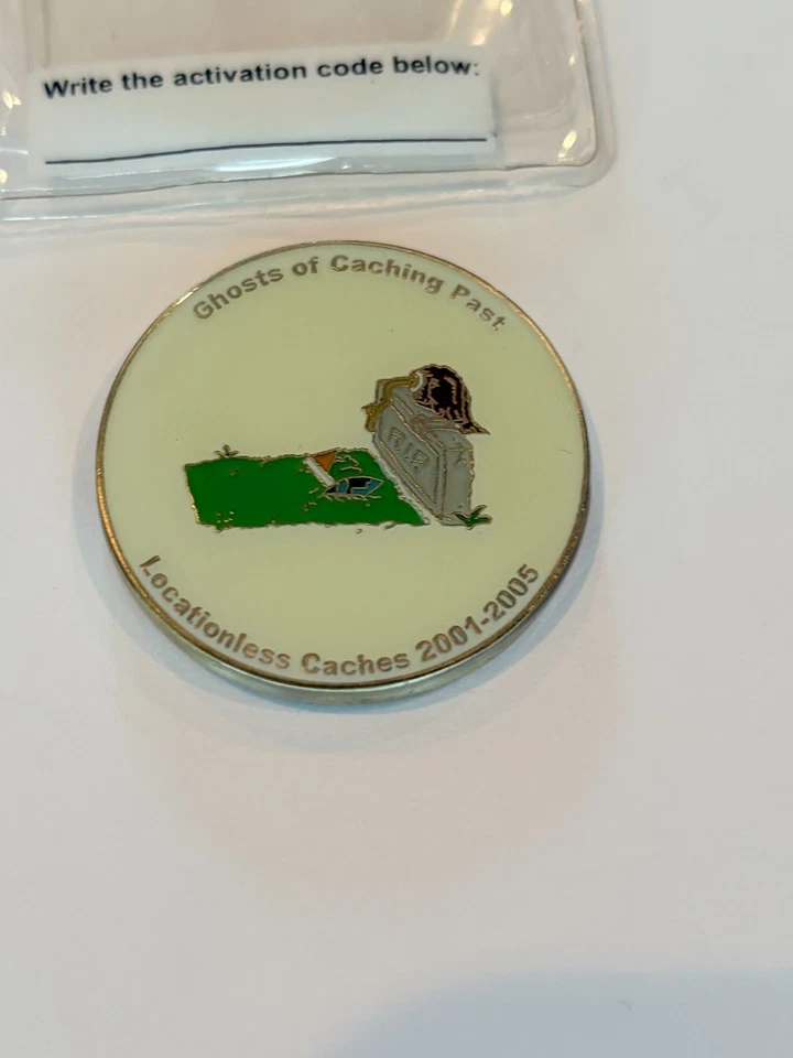 FEBRUARY 2006 GEOCOINCLUB GEOCOIN – GHOST OF CACHING PAST unactivated new - Image 2 of 2