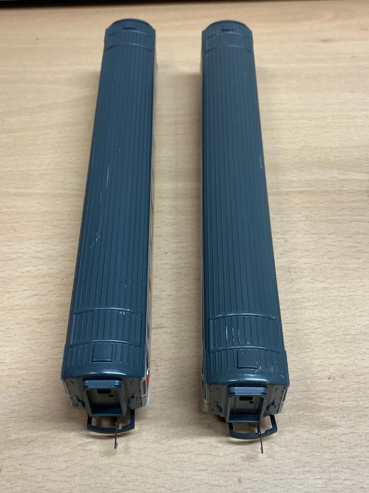 Hornby Mk3 Coaches for InterCity 125 x2. Swallow Executive Livery OO Scale - Image 2 of 3