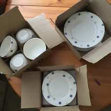 Brand New Fairmont & Main, Inky Blue Spot; 12 Piece Dinner Set; Plates & Bowls