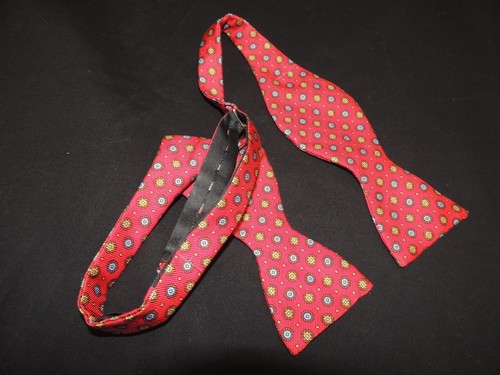Barneys New York Hand Made In Italy Self Tie Bow Tie 100% Silk - Picture 3 of 8