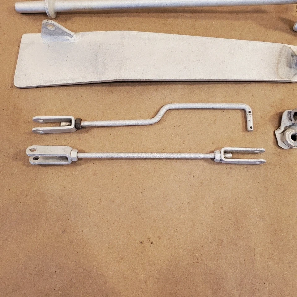 Jaguar XKE E-Type Triple SU CARBURETOR LINKAGE bundle OEM - Image 2 of 4
