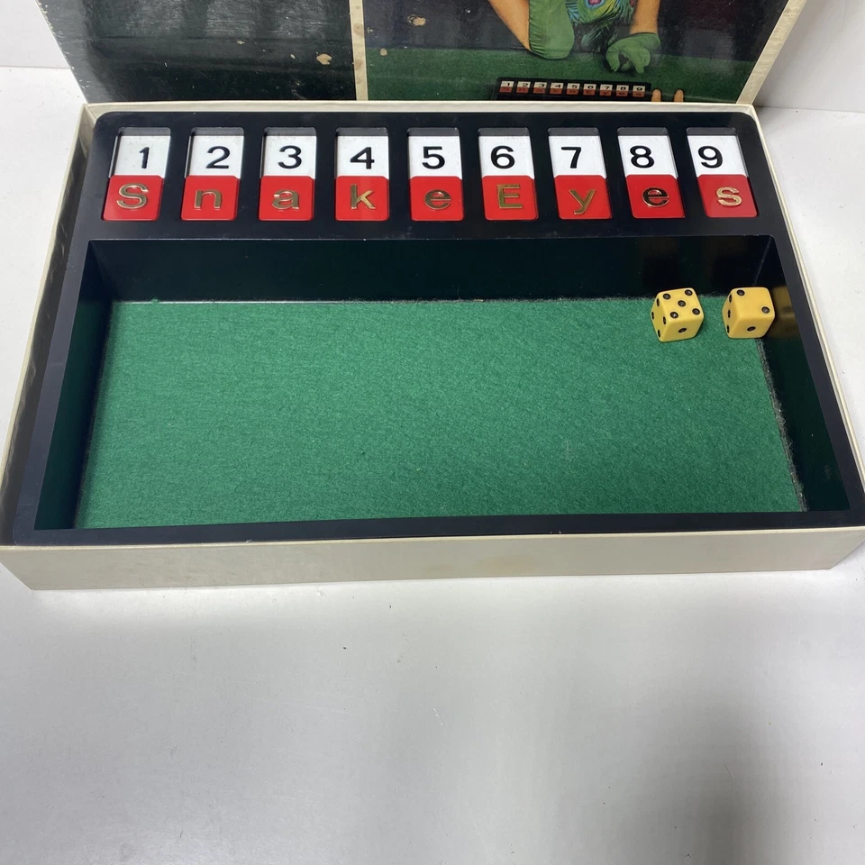 1968 SNAKE EYES A CASINO GAME COMPLETE SELCHOW & RIGHTER - Image 3 of 4